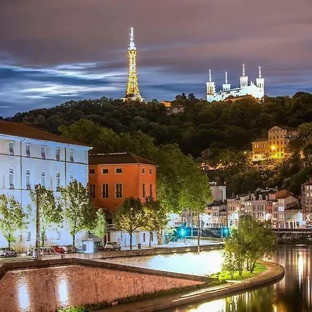 아파트 Climatise Terrasse Vue Sur Et Les Quais De Saone 리옹